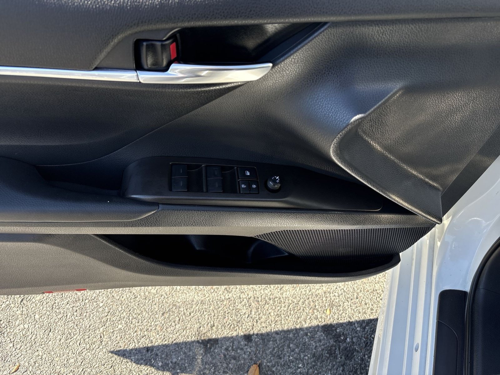 Used 2024 Toyota Camry SE FWD image 15