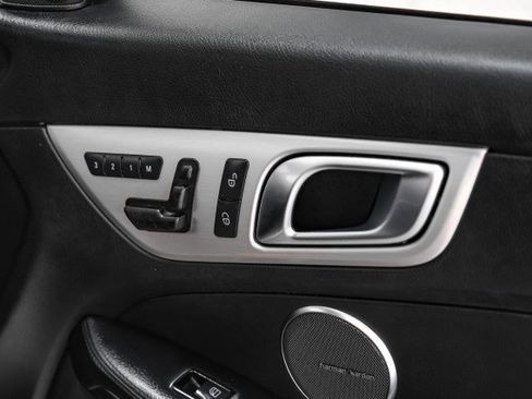 Used 2014 Mercedes-Benz SLK 250 image 41