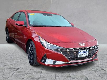 Used 2022 Hyundai Elantra SEL w/ Convenience + Premium Package