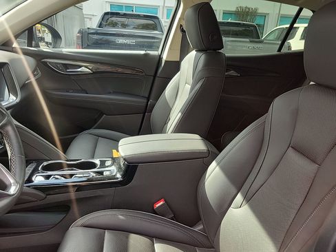 Used 2023 Buick Envision Essence image 24