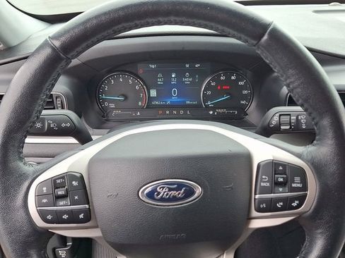 Used 2021 Ford Explorer XLT w/ Equipment Group 202A image 19