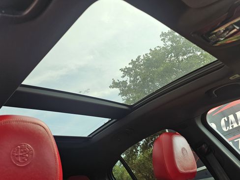 Used 2019 Alfa Romeo Stelvio Ti Sport w/ Quick Order Package 22S Sport image 38