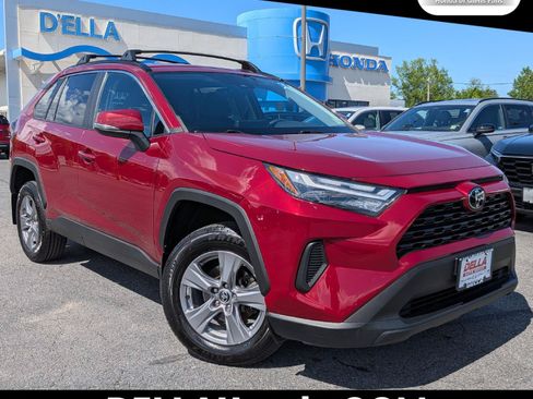 Used 2022 Toyota RAV4 XLE w/ Carpet Mat Package (TMS) AWD/4WD image 1