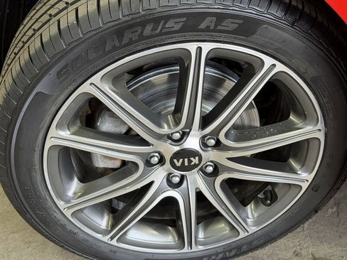 Used 2017 Kia Soul ! w/ Tech Package image 10