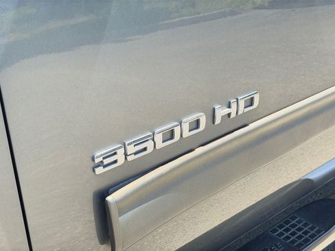 Used 2011 Chevrolet Silverado 3500 LT AWD/4WD image 31