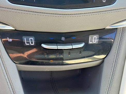 Used 2022 Cadillac XT5 Premium Luxury FWD image 26