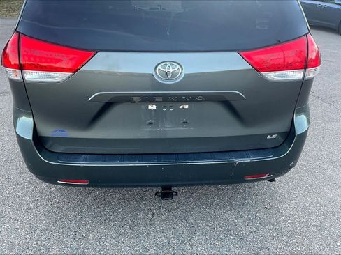 Used 2011 Toyota Sienna LE w/ Towing Pkg image 7
