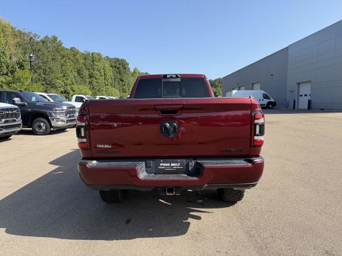 Used 2022 RAM 2500 Big Horn w/ Level C Equiment Group AWD/4WD image 5