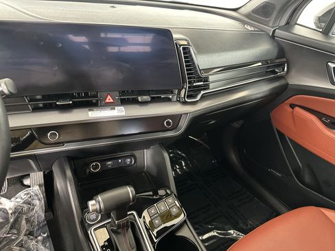 Certified 2023 Kia Sportage SX image 6