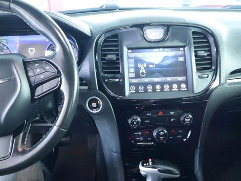 Used 2020 Chrysler 300 S RWD image 19