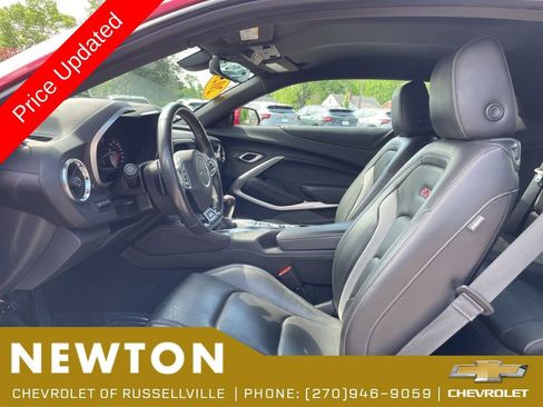 Used 2021 Chevrolet Camaro SS RWD image 4