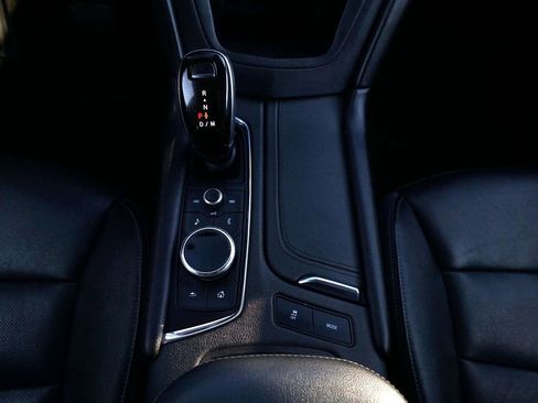 Used 2020 Cadillac XT6 Premium Luxury FWD image 29