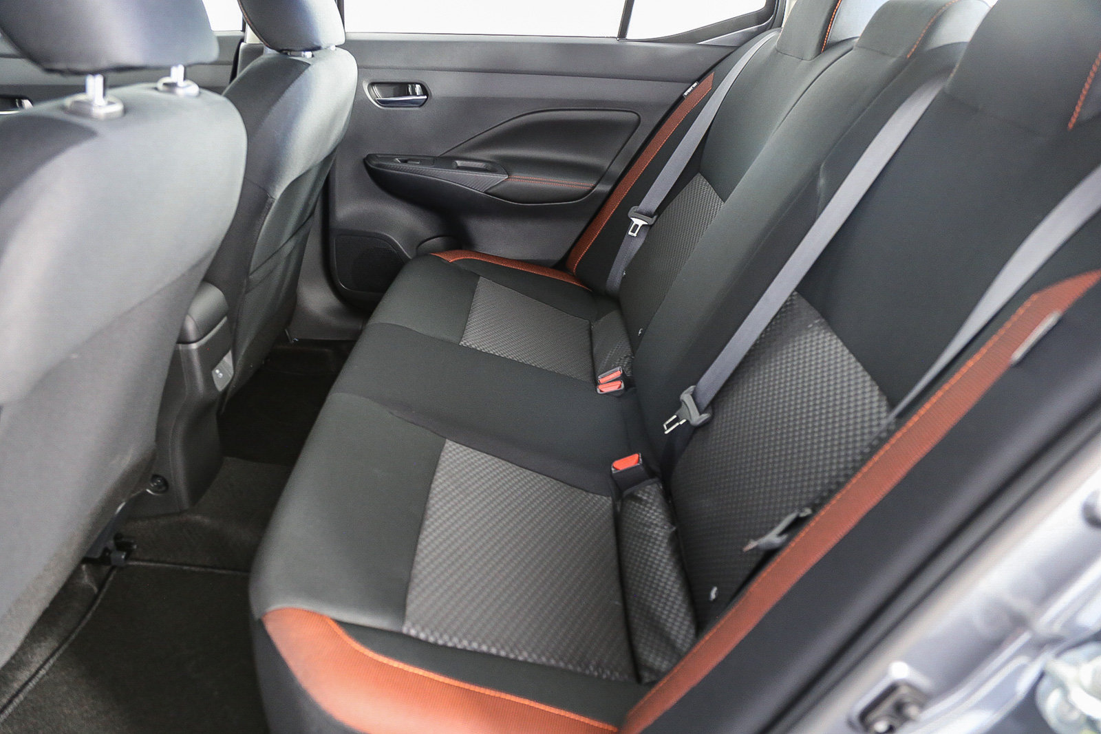 Used 2025 Nissan Versa SR w/ Trunk Package FWD image 20