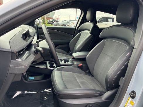 Used 2025 Ford Mustang Mach-E GT image 18