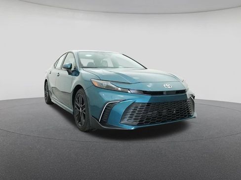 New 2026 Toyota Camry SE image 30