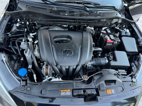 Used 2020 Toyota Yaris LE image 24