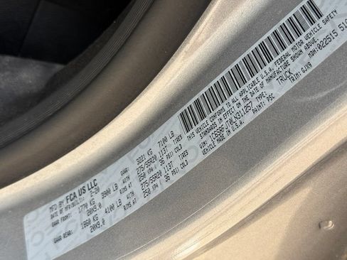 Used 2020 RAM 1500 Laramie AWD/4WD image 12