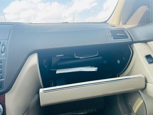 Used 2011 Mercedes-Benz C 300 4MATIC Sedan image 33