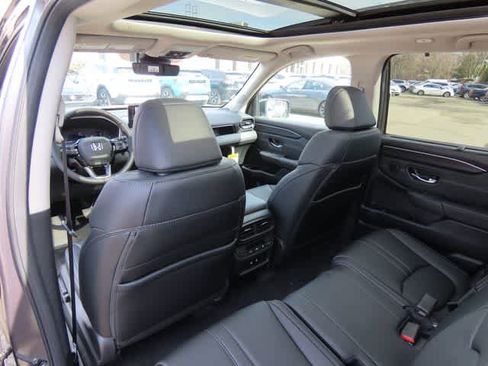 New 2026 Honda Pilot Touring image 17