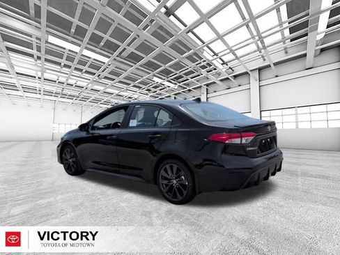 Used 2026 Toyota Corolla SE w/ SE Package FWD image 5