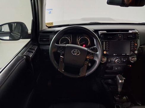 Used 2022 Toyota 4Runner TRD Off-Road Premium w/ Moonroof Package AWD/4WD image 13