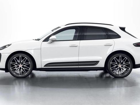 Used 2026 Porsche Macan AWD/4WD image 2