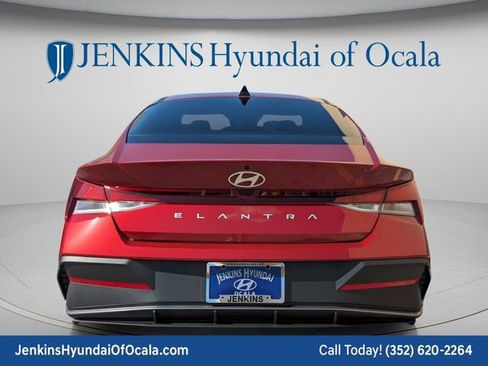 New 2026 Hyundai Elantra SE image 4