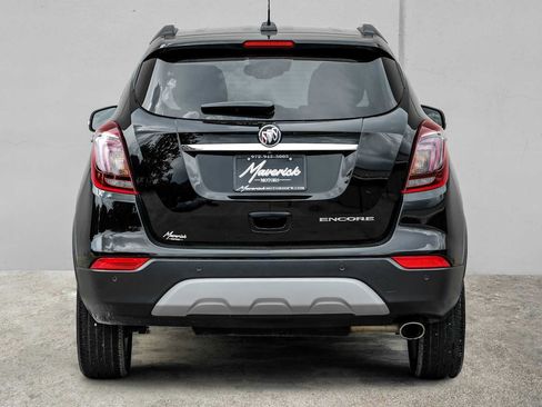 Used 2019 Buick Encore Essence w/ Experience Buick Package FWD image 9
