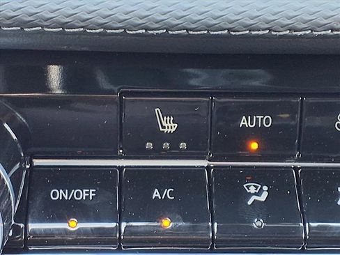 New 2026 Chevrolet Equinox LT w/ Convenience Package II image 15