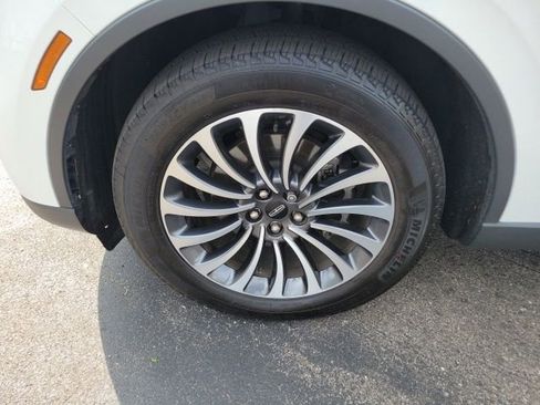 Used 2024 Lincoln Aviator Reserve w/ Elements Package Plus AWD/4WD image 15