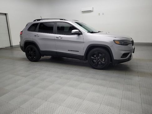 Used 2020 Jeep Cherokee Latitude Plus image 11