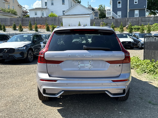 Used 2026 Volvo XC60 B5 Plus w/ Climate Package AWD/4WD image 3