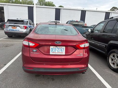 Used 2014 Ford Fusion SE w/ Equipment Group 502A FWD image 10