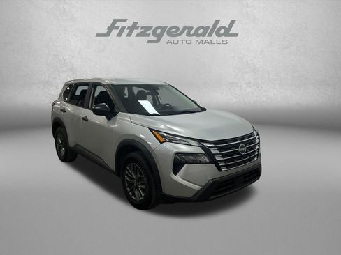 Used 2024 Nissan Rogue S FWD image 8
