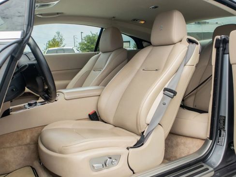 Used 2019 Rolls-Royce Wraith RWD image 32