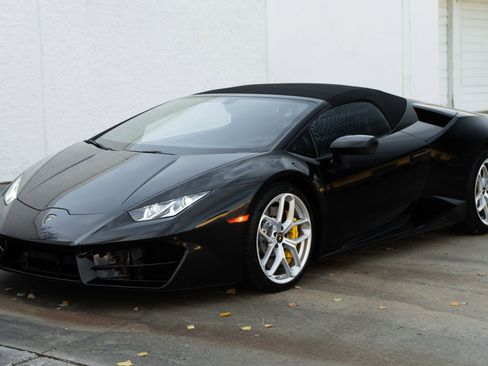 Used 2017 Lamborghini Huracan LP 580-2 image 8