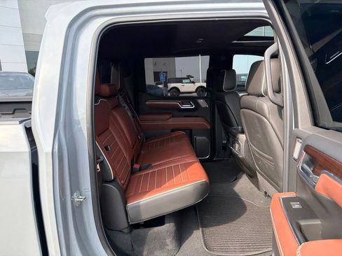 Used 2025 GMC Sierra 1500 Denali Ultimate AWD/4WD image 19