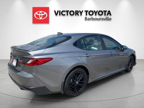 Used 2025 Toyota Camry SE w/ Convenience Package AWD/4WD image 7