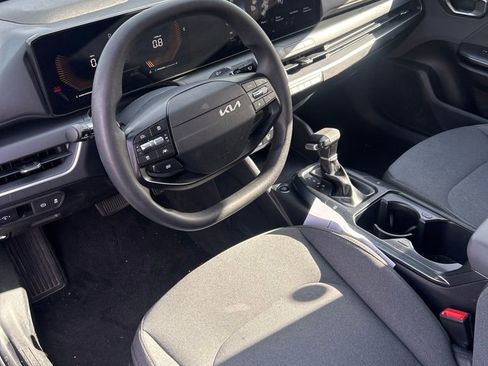 Used 2025 Kia K4 LXS image 16