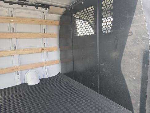 Used 2024 GMC Savana 2500 RWD 2500 135 w/ Driver Convenience Package image 12