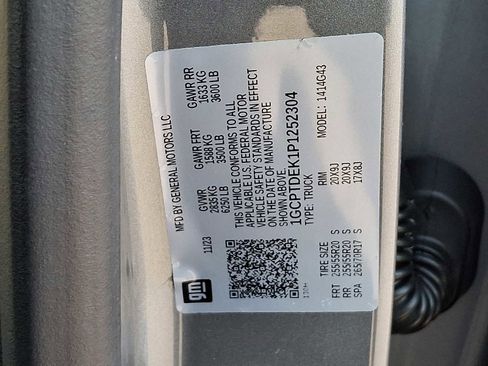 Used 2023 Chevrolet Colorado Z71 w/ Z71 Convenience Package 2 image 26