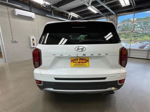 Used 2021 Hyundai Palisade SEL w/ Convenience Package FWD image 4