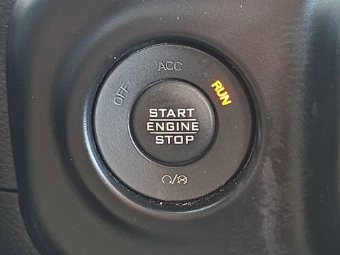 Used 2023 Jeep Wrangler Sahara image 21