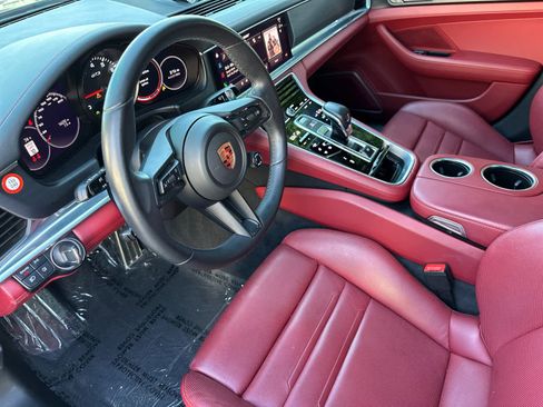 Used 2023 Porsche Panamera GTS image 4