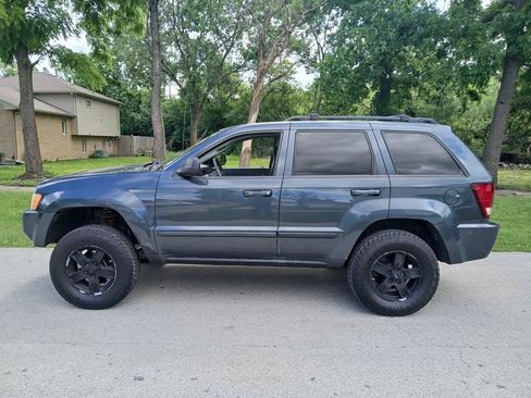 Used 2007 Jeep Grand Cherokee Laredo AWD/4WD image 2