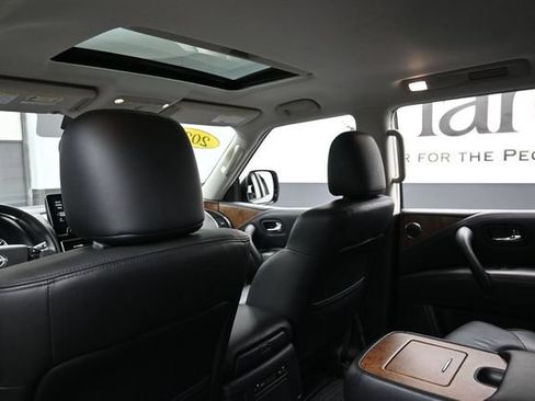 Used 2022 Nissan Armada SL w/ Captain's Chairs Package AWD/4WD image 27