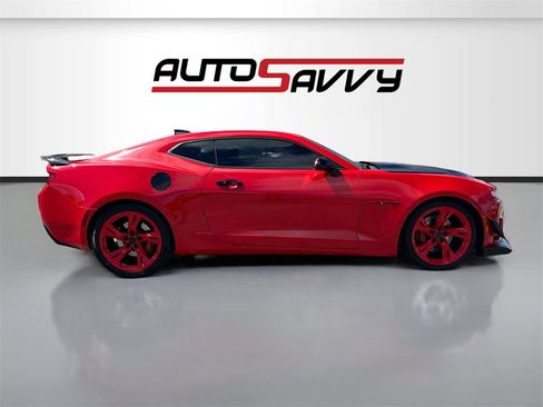 Used 2018 Chevrolet Camaro SS image 8