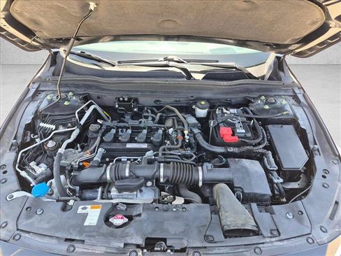 Used 2018 Honda Accord Touring image 23