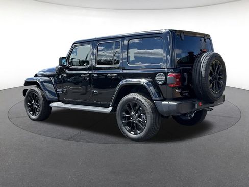 Certified 2025 Jeep Wrangler Unlimited Sahara AWD/4WD image 3