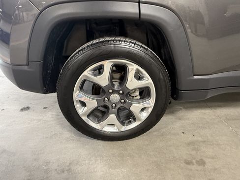 Used 2019 Jeep Compass Limited AWD/4WD image 6